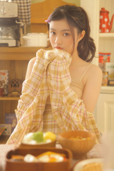 乳房与月亮